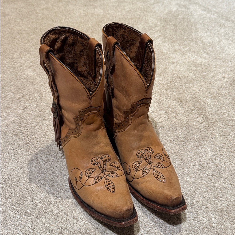 Corral brown boots women’s size 8 M